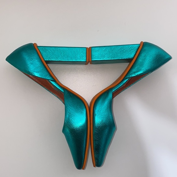 Green Leather Metallic Heels - Picture 11 of 16